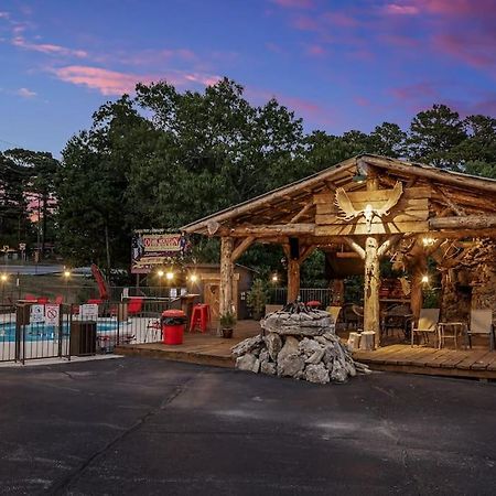 Stonegate Lodge 2 Queen Beds Fast Wifi 50" Tv Salt Water Pool Room #207 Юрика Спрингс Экстерьер фото