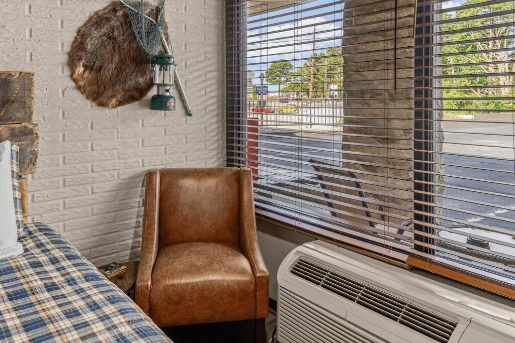 Stonegate Lodge 2 Queen Beds Fast Wifi 50" Tv Salt Water Pool Room #207 Юрика Спрингс Экстерьер фото